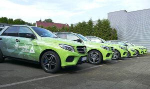 Mercedes Benz Flotte für Tour de France foliert Data Dimension