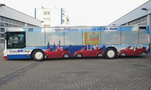 NeckarCenter Busbeschriftung vollfälchig über die Scheiben