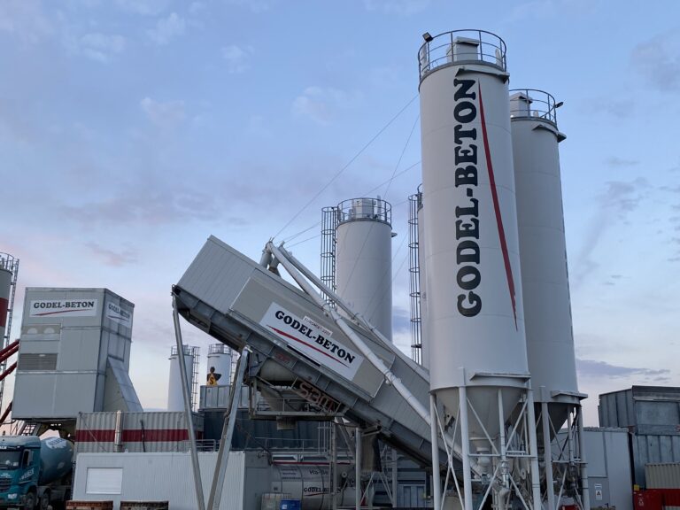 Blog 17 Godel-Beton Schild: Betonmischwerk Anlage für Unternehmen, Logo Design.