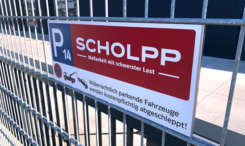 Werbeschilder: Leitsystem und Wegweiser 3 Schild Scholpp Parkplatz: Leitsystem für Laden, Wegweiser. Abschleppen bei Falschparken.